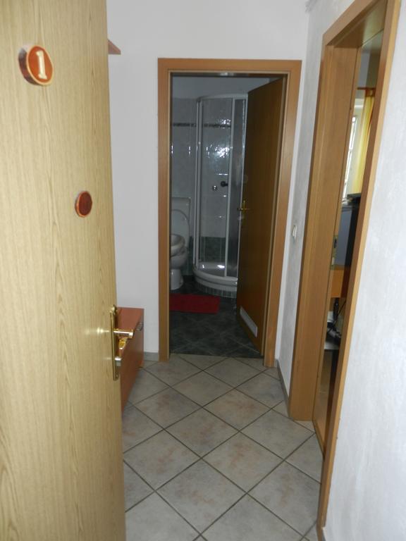 Gostilna Stara Posta Hotel Podkraj Exterior foto