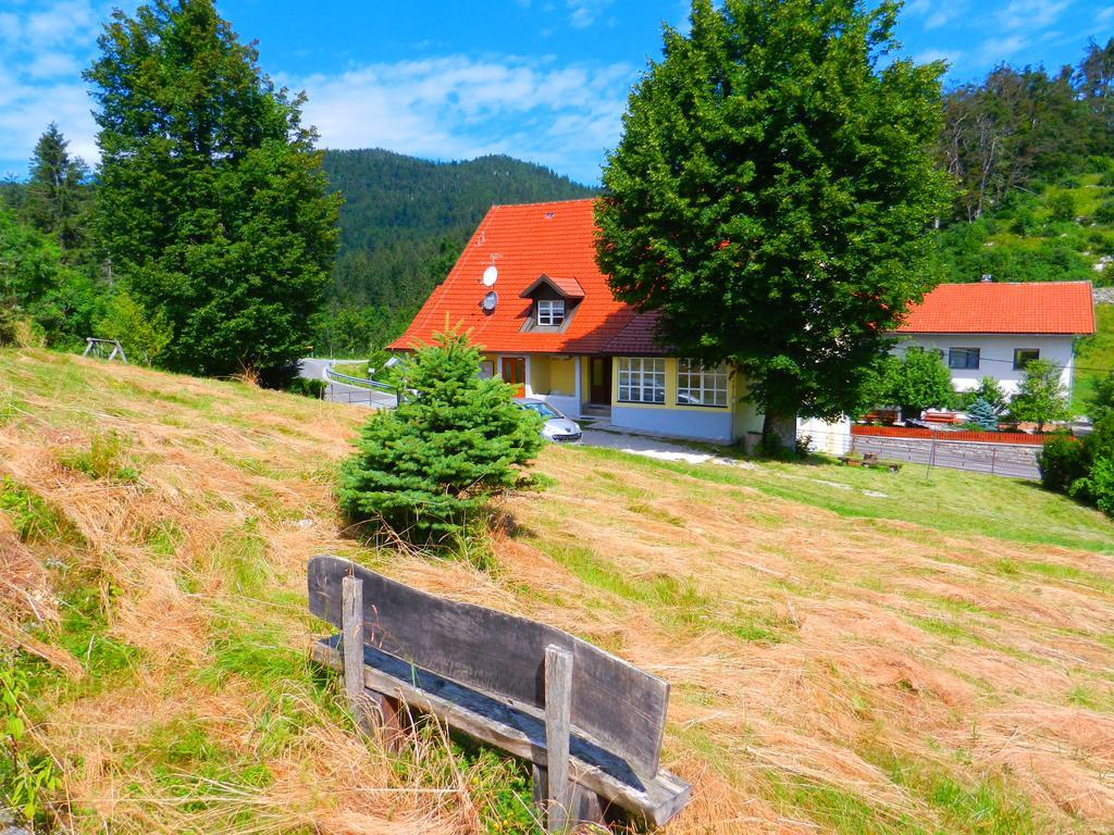 Gostilna Stara Posta Hotel Podkraj Exterior foto