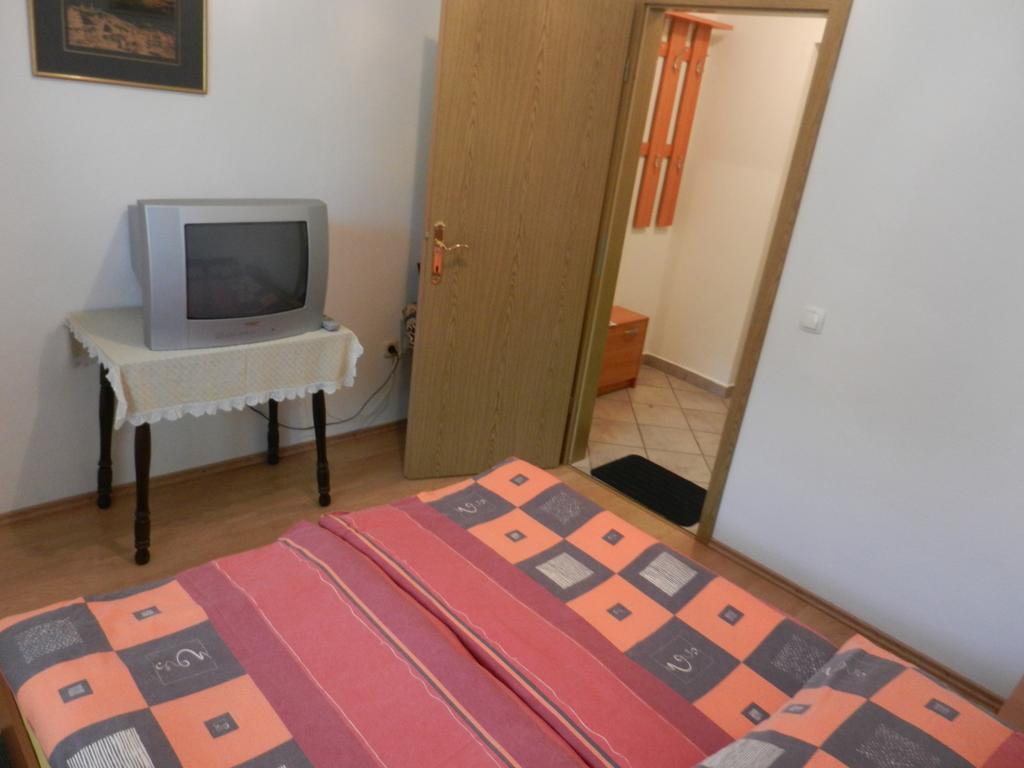 Gostilna Stara Posta Hotel Podkraj Exterior foto