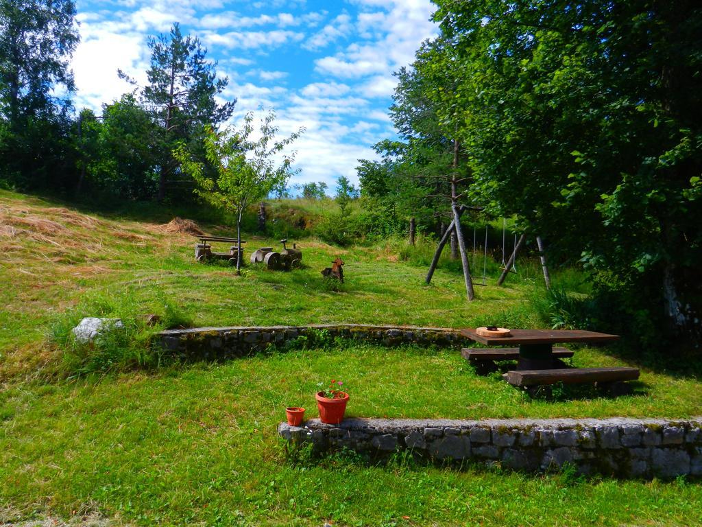 Gostilna Stara Posta Hotel Podkraj Exterior foto